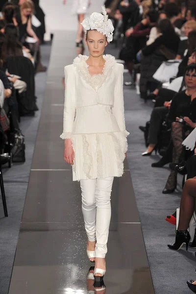 Look 26